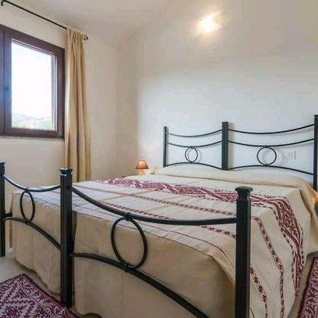 Il Girasole Bed and Breakfast Domus De Maria Εξωτερικό φωτογραφία