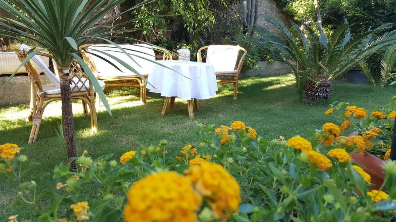 Il Girasole Bed and Breakfast Domus De Maria Εξωτερικό φωτογραφία